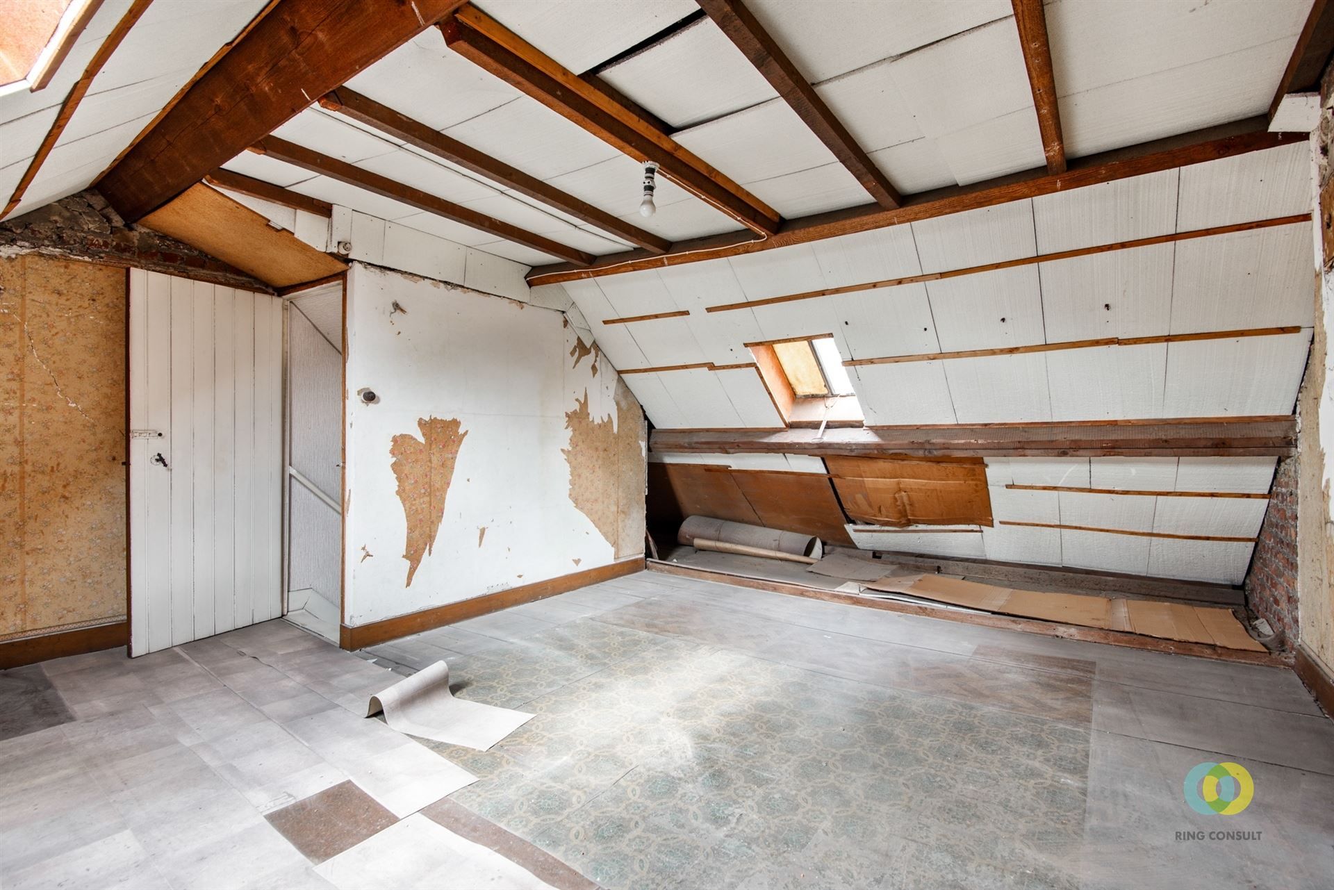 Te renoveren woning op rustige ligging foto 14