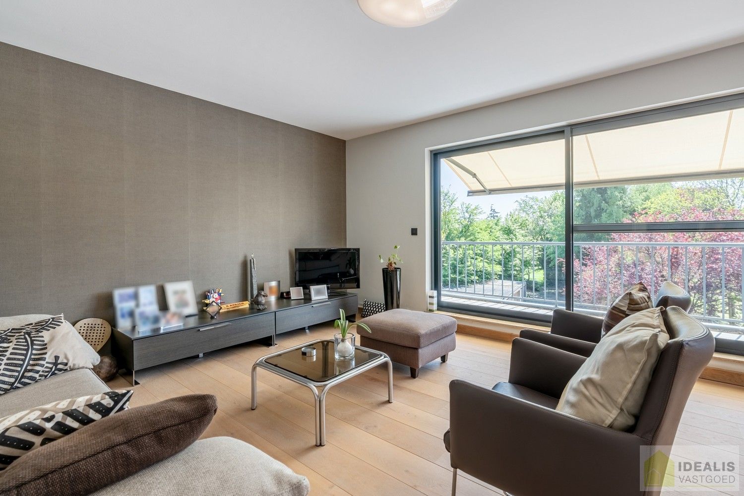DEALIS VASTGOED – INSTAPKLAAR APPARTEMENT MET 2 SLAAPKAMERS, LICHTRIJKE LEEFRUIMTE, BADKAMER, GOED UITGERUSTE KEUKEN, GARAGEBOX EN AUTOSTAANPLAATS OP EEN UITERST GUNSTIGE LOCATIE AAN DE RAND VAN HET CENTRUM VAN PELT! foto 14