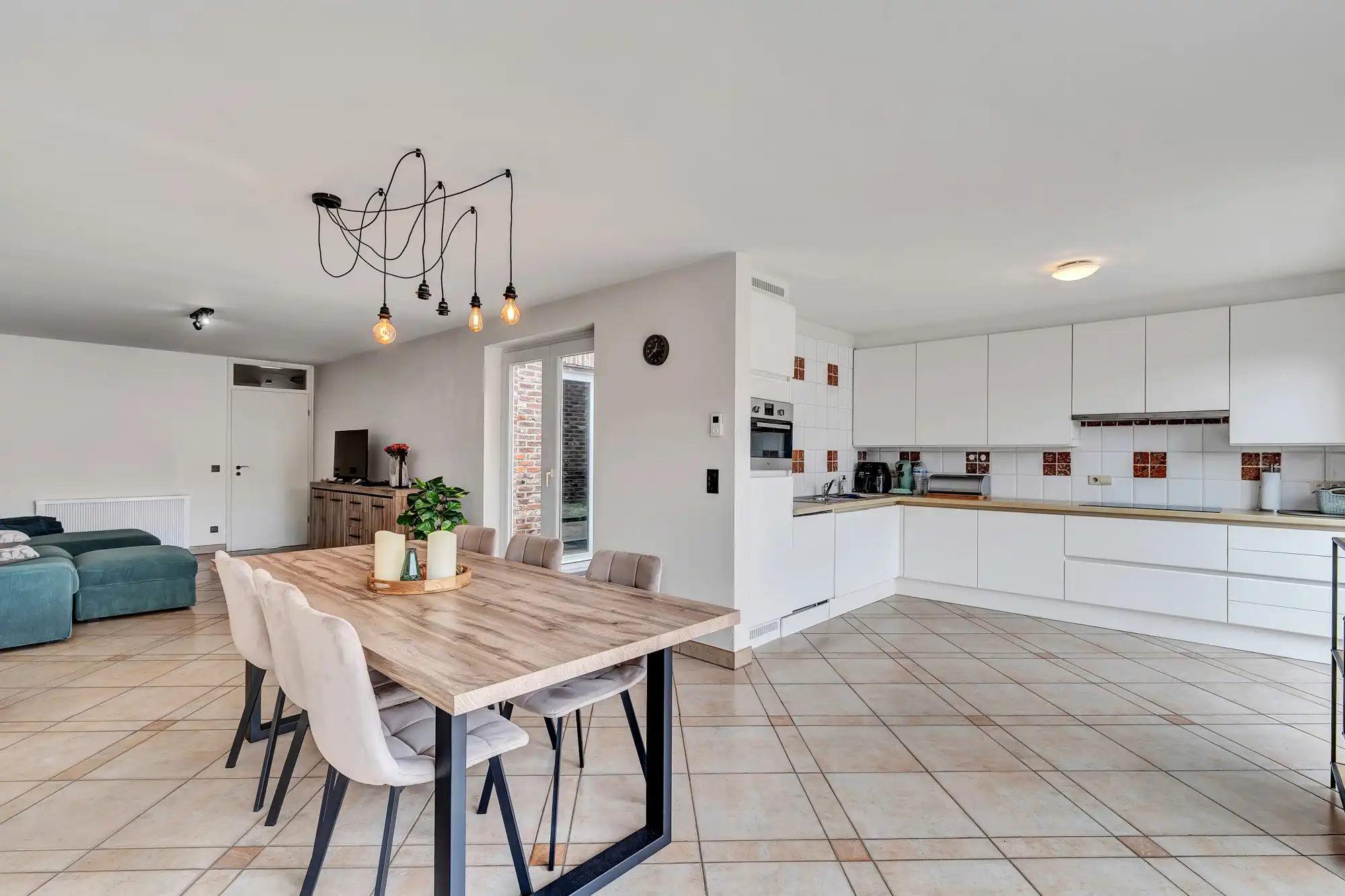 Ruim gelijkvloers appartement met tuin en garage in Deinze foto 5