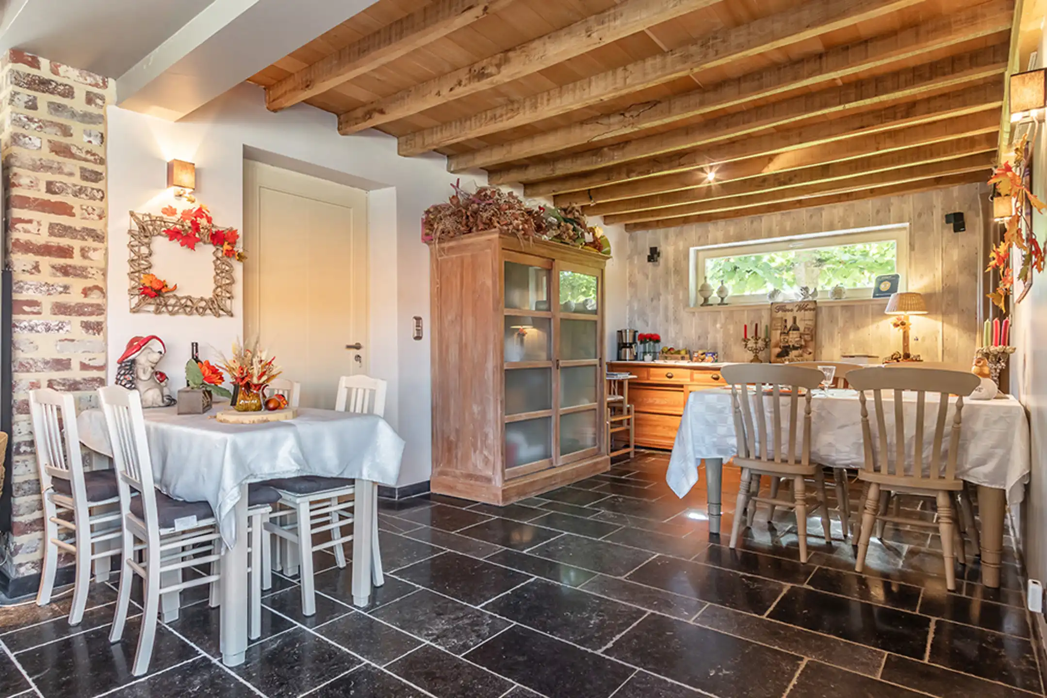 Gerestaureerde vierkantshoeve met B&B op 80 are grond foto 11