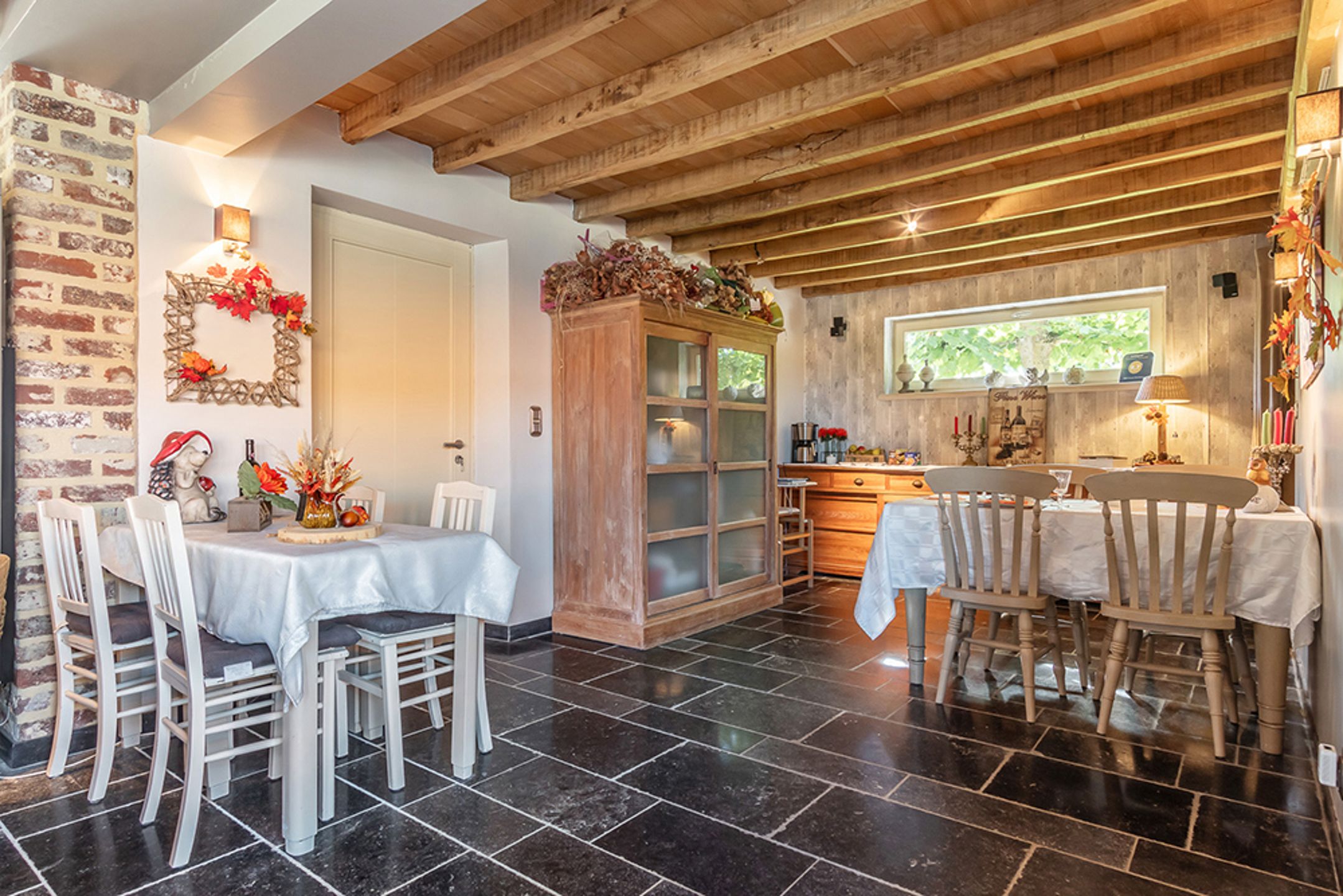 Gerestaureerde vierkantshoeve met B&B op 80 are grond foto 11