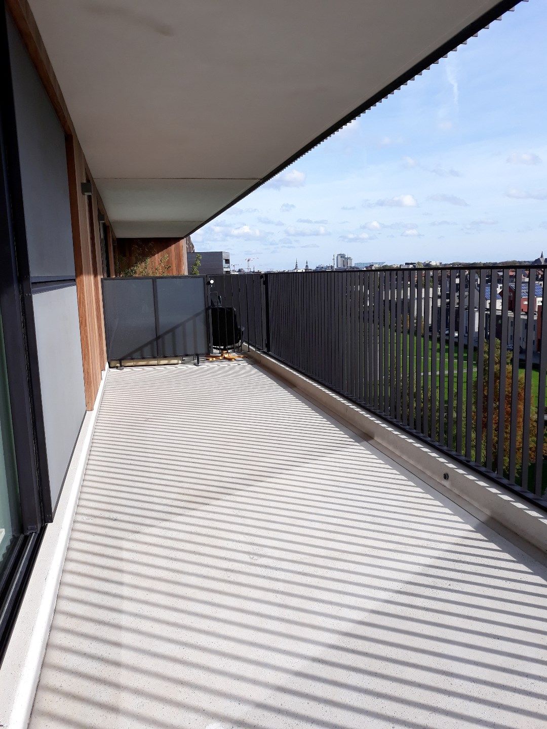 Hoogwaardig afgewerkt appartement met ruim terras foto 8