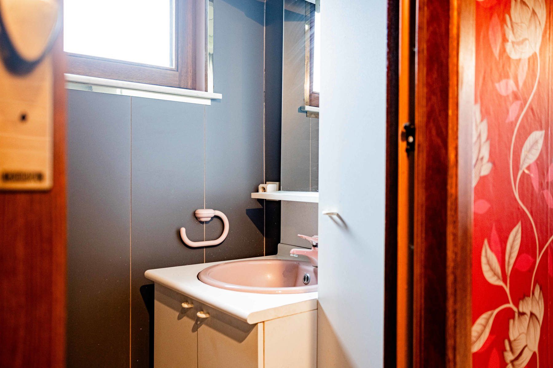 Rustig gelegen te renoveren woning in doodlopende straat. foto 12