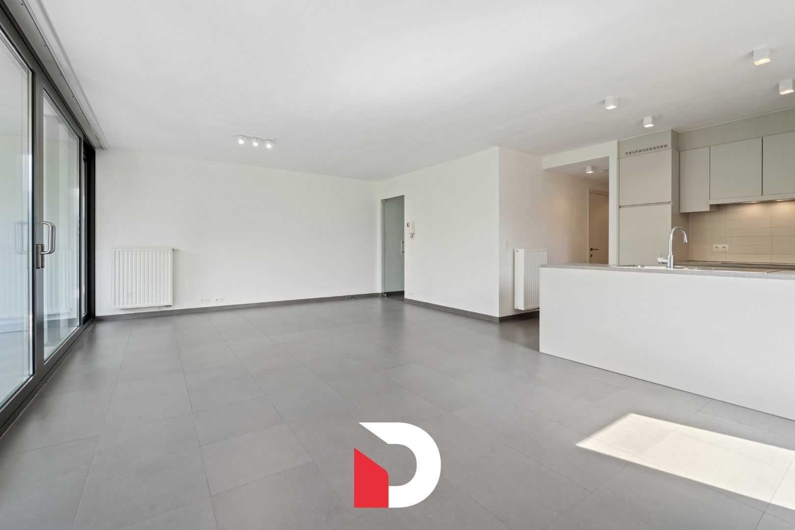 Schitterend appartement met 2slk'ers en ruim terras te Brugge. foto 5
