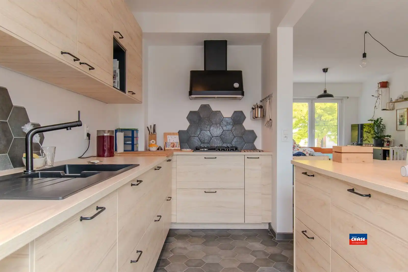 Instapklare Bel-étage met drie slaapkamers en grote tuin foto 6