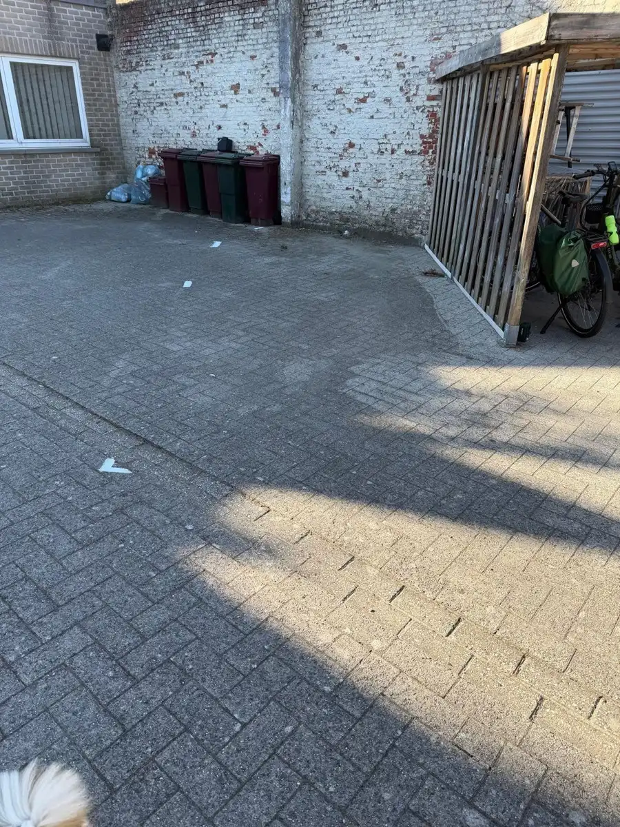 Lichtrijk app. met 2 slpks, groot terras en autostaanplaats foto 18