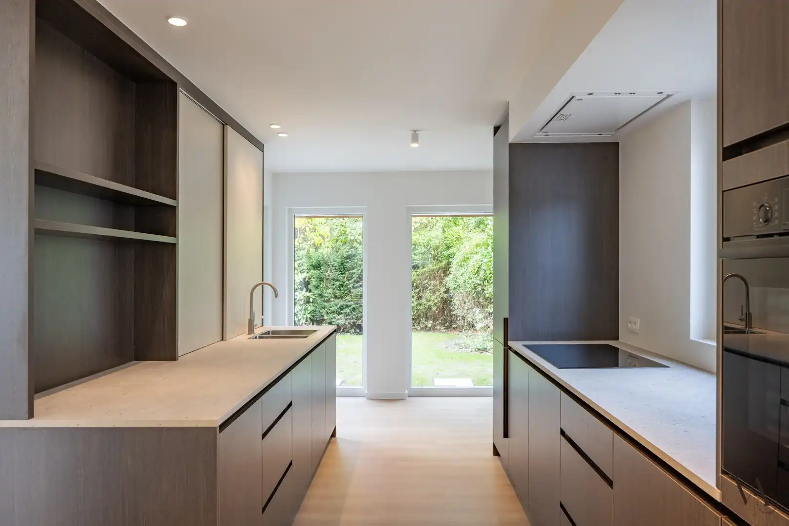 Modern gerenoveerde woning met 3 slaapkamers en tuin op groene toplocatie in Leuven foto 2