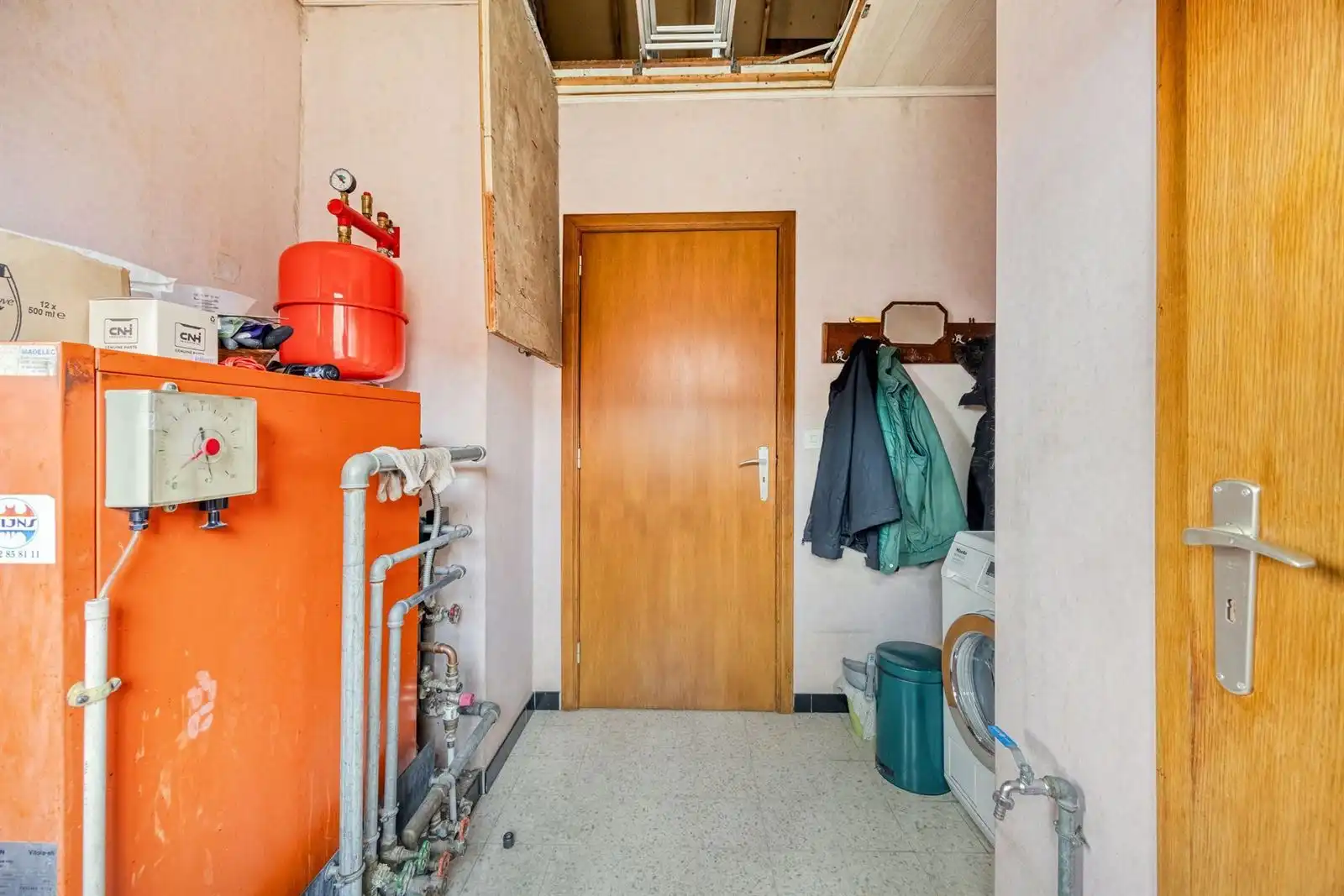 Alleenstaande woning met schuur en omliggende weiden  foto 14