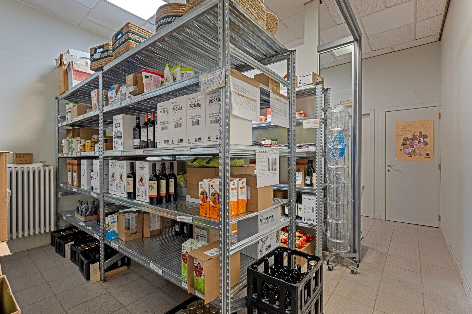 Verhuurde handelsruimte in hartje Zottegem – ideale investering! foto 6