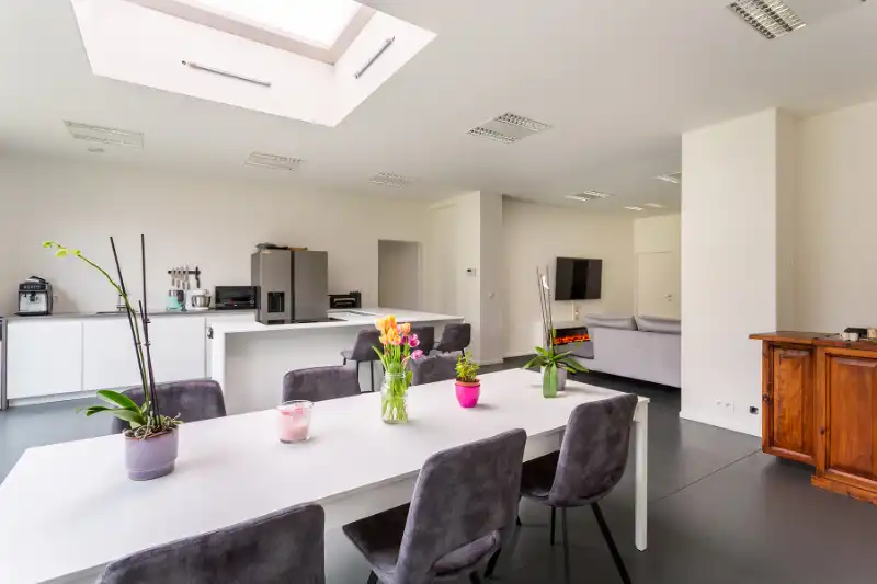 Ruime gerenoveerde woning in hartje Essen foto 9