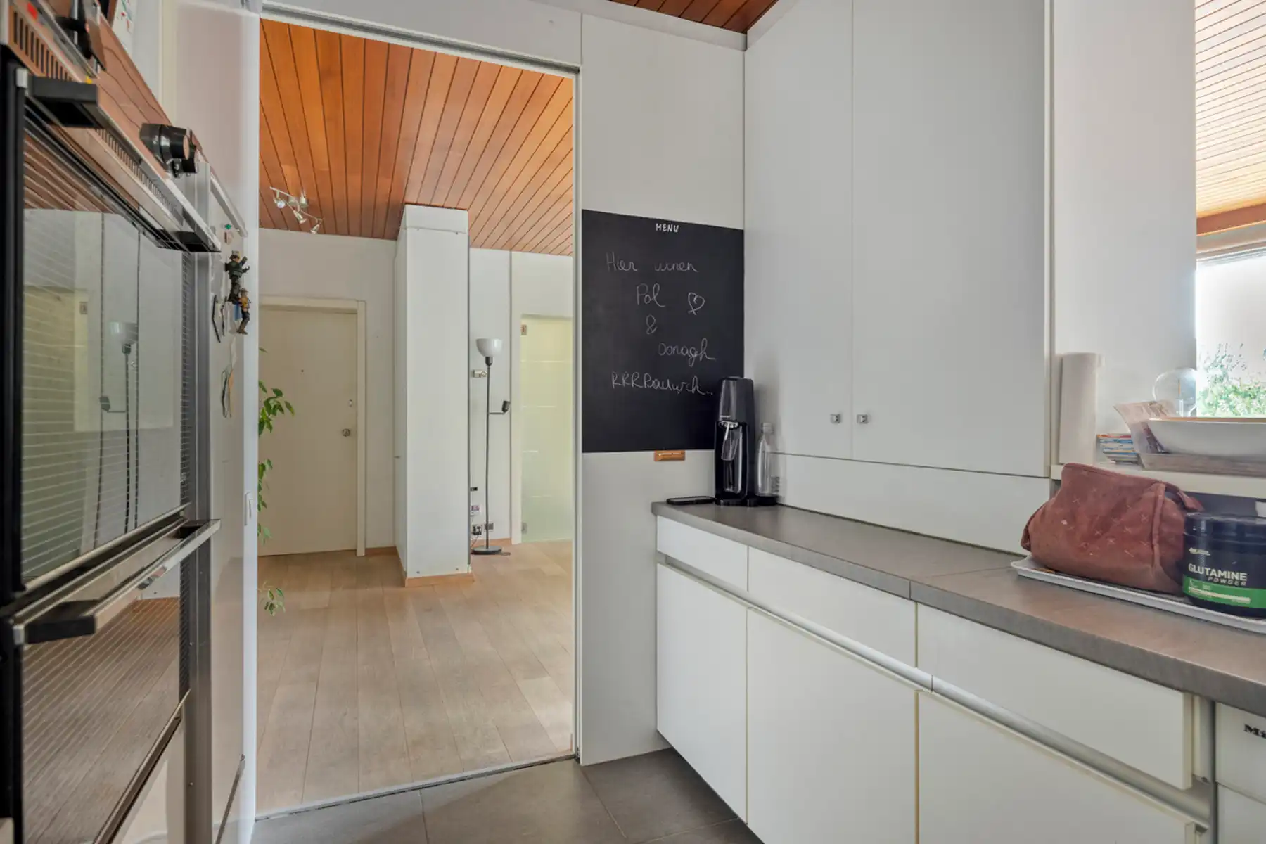 4-slaapkamer en 2-badkamer appartement (150 m²) in Berchem. foto 13