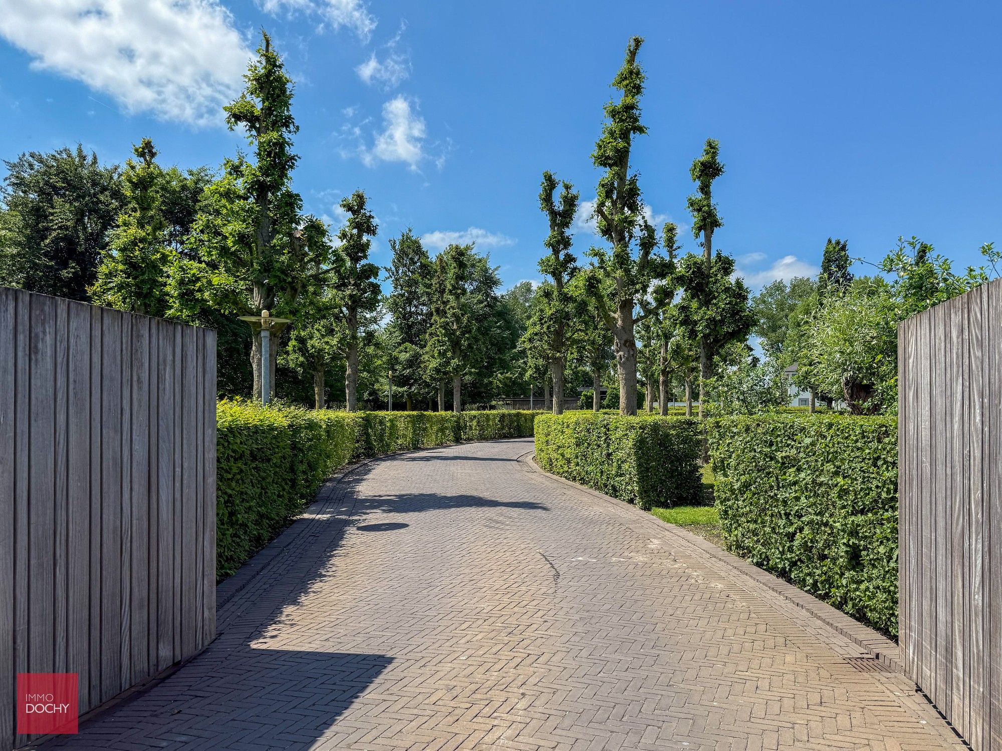 Privaat gelegen instapklare luxe- villa met zicht op Leie-oevers foto 2