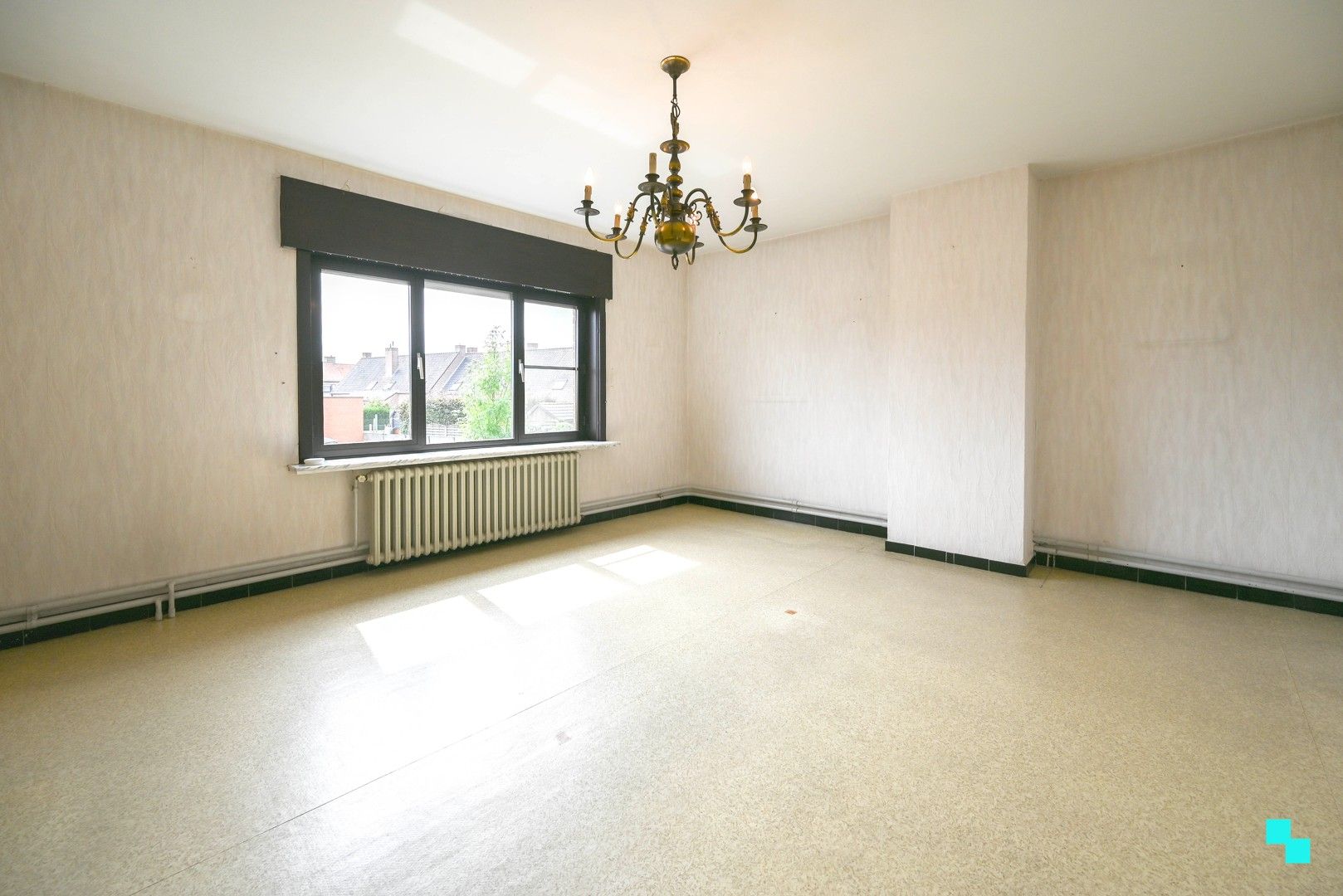 Ruime woning met garage in het centrum van Meulebeke foto 19