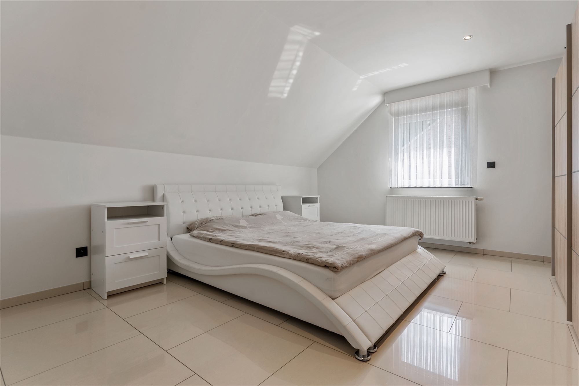 ZEER RUIME WONING MET 5 LAAPKAMERS OP RUSTIGE DOCH CENTRALE LIGGING IN KOERSEL foto 13