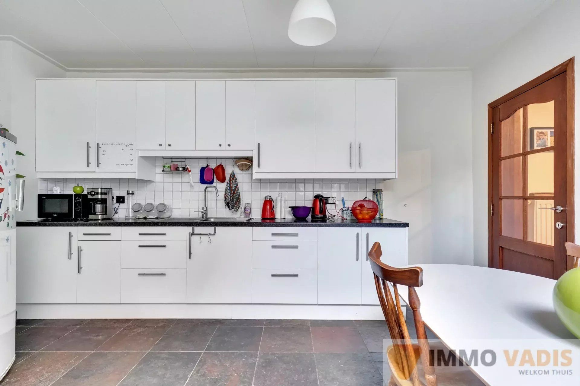 Stadswoning met garage, 2 slaapkamers en 2 badkamers, op een toplocatie in het centrum. Een verborgen parel in het hart van de stad. foto 5