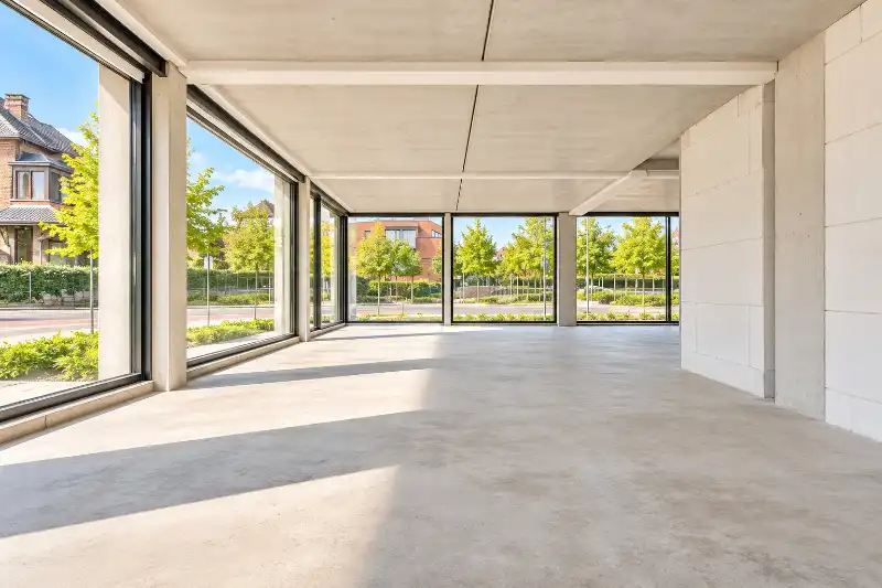Commerciële ruimte van 186 m² met terras en uitzonderlijke visibiliteit foto 5