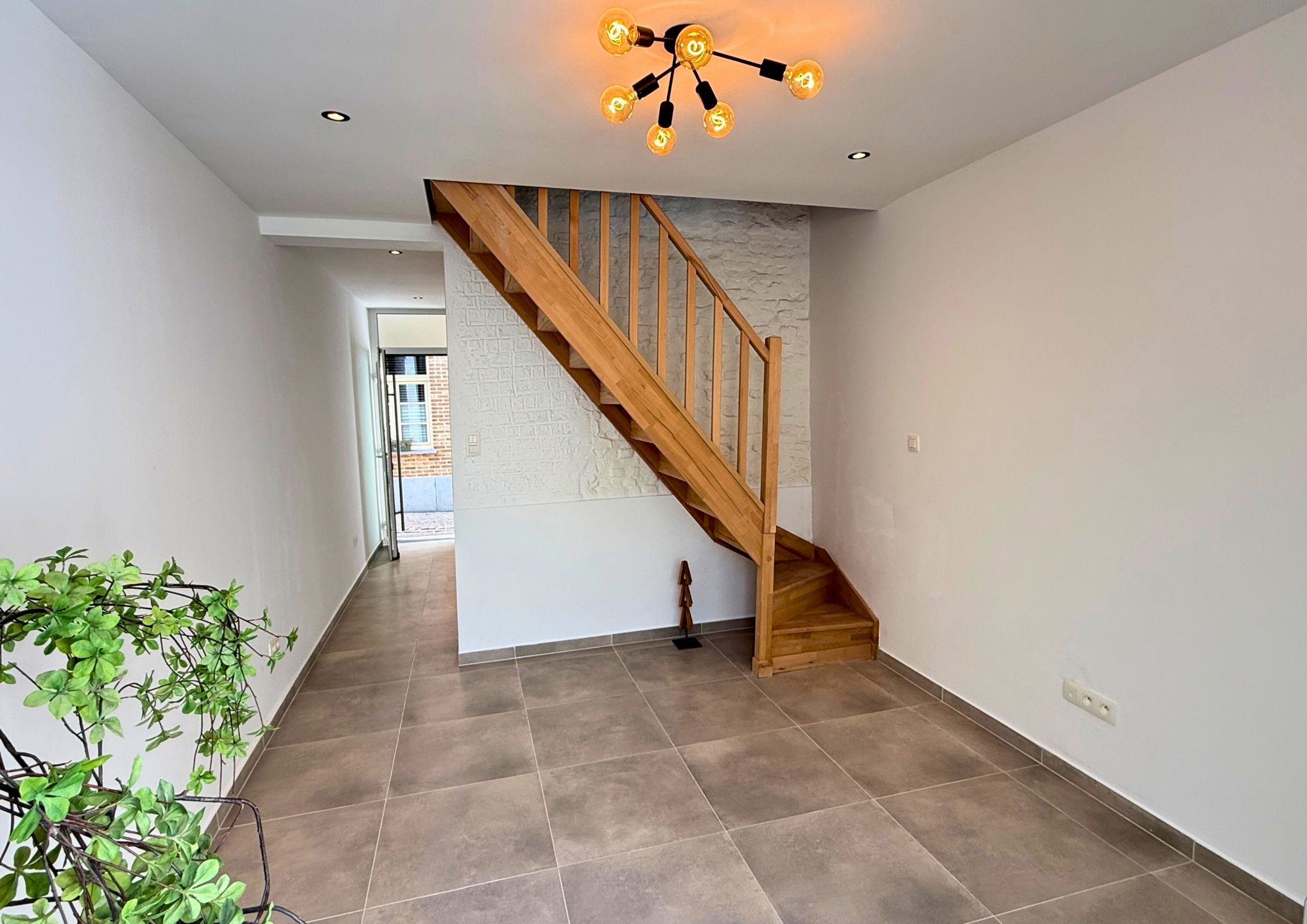 Prachtig gerenoveerde rijwoning in centrum Aarschot foto 5