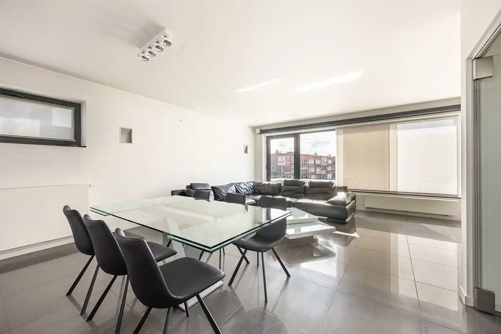 Ruim duplexappartement met terras foto 3