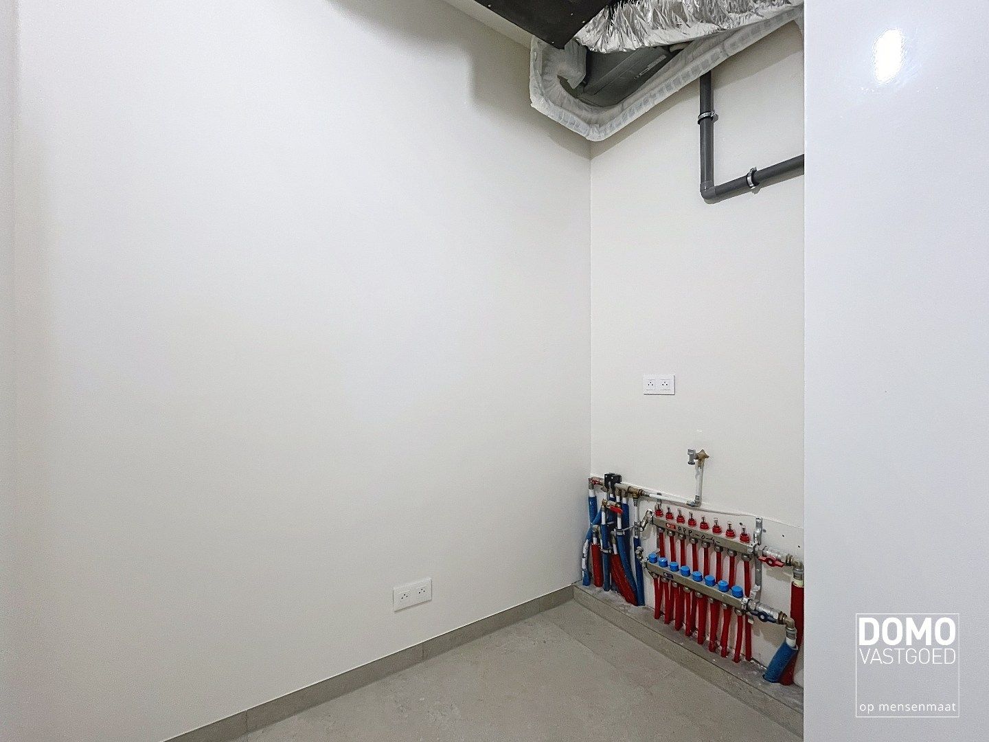 PRACHTIG GELIJKVLOERS NIEUWBOUW APPARTEMENT MET 2 SLAAPKAMERS, AUTOSTANDPLAATS EN AIRCO TE LEOPOLDSBURG foto 13