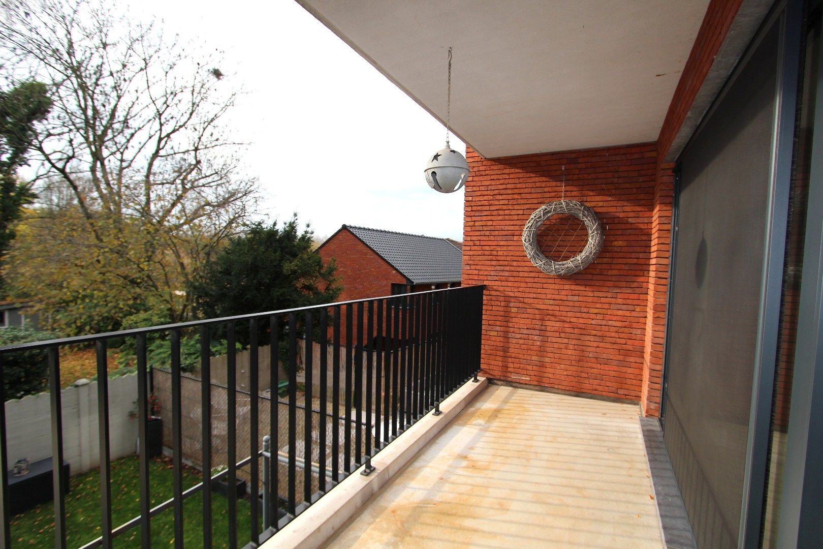 MODERN APPARTEMENT MET RUIM TERRAS EN ZICHT OP GROEN foto 3