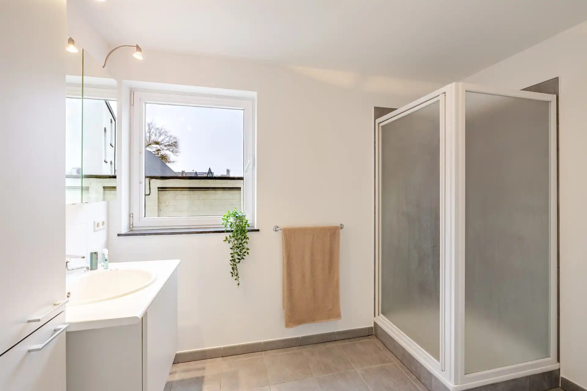 Praktisch ingedeeld appartement met twee slaapkamers op centrale ligging te Aalst foto 17