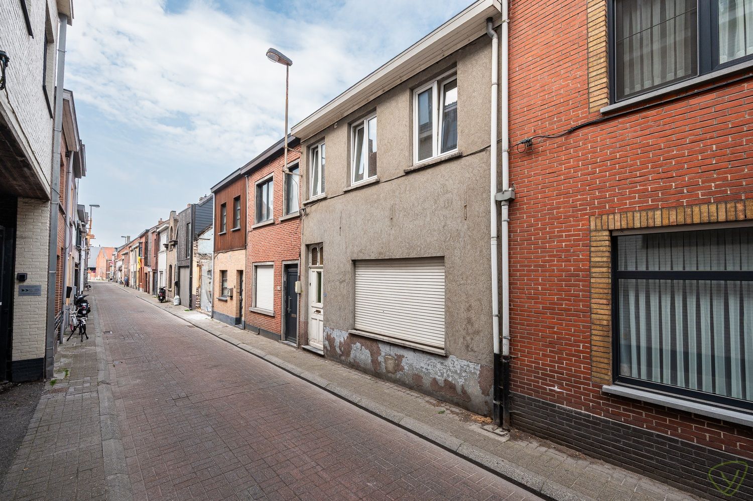 Op te frissen woning met verrassend ruime stadstuin in hartje Eeklo foto 18