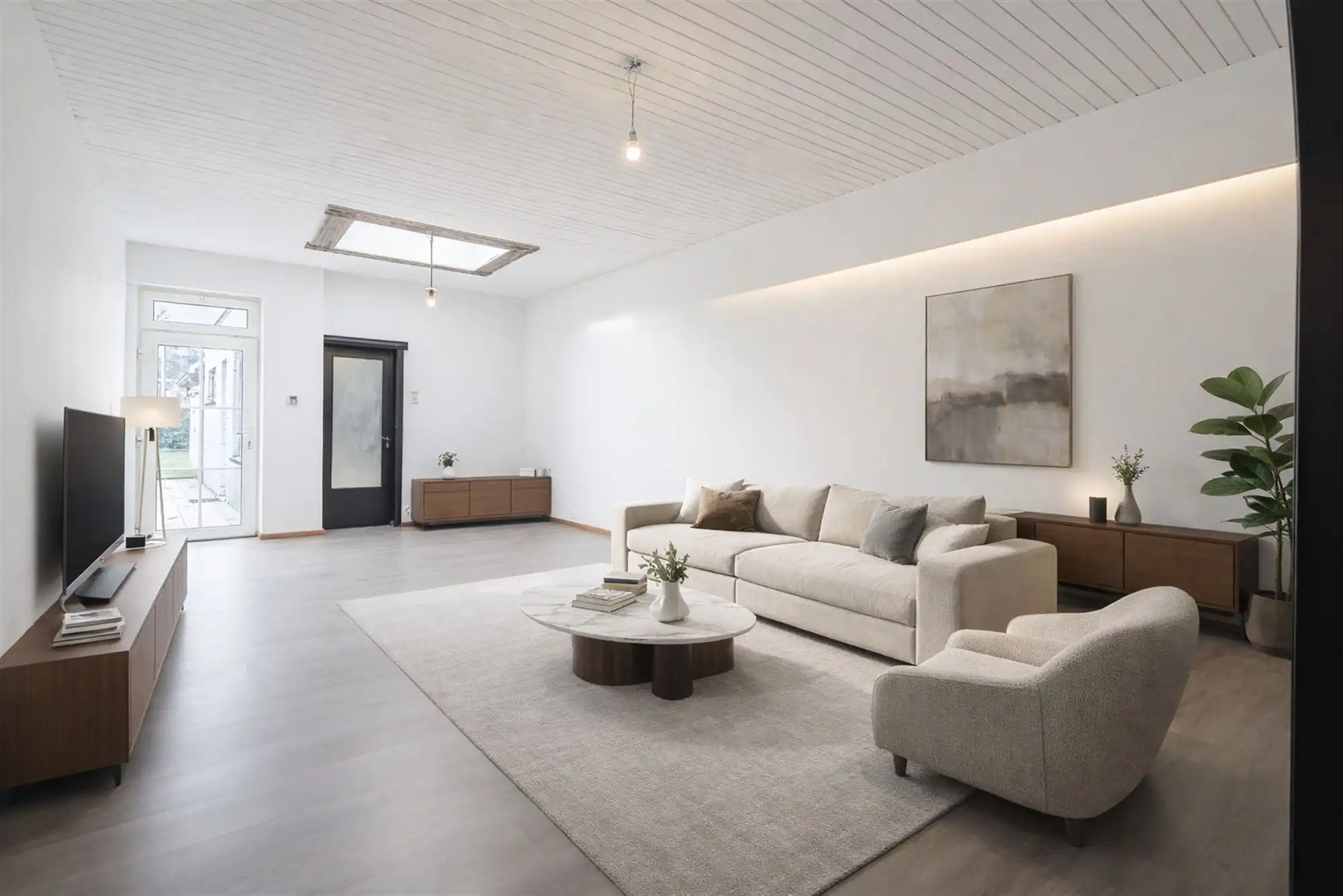 Gerenoveerde ruime gezinswoning met 4 slpks foto 10