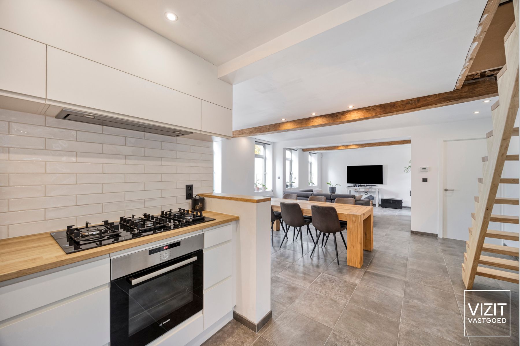 Karaktervolle woning met tuin en garage  foto 8