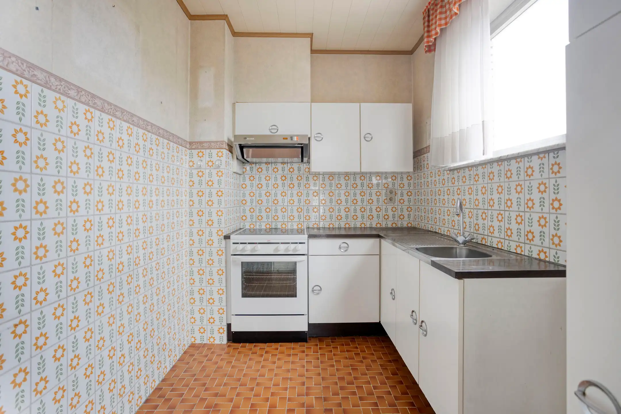 Te renoveren appartement met 3 slaapkamers foto 6
