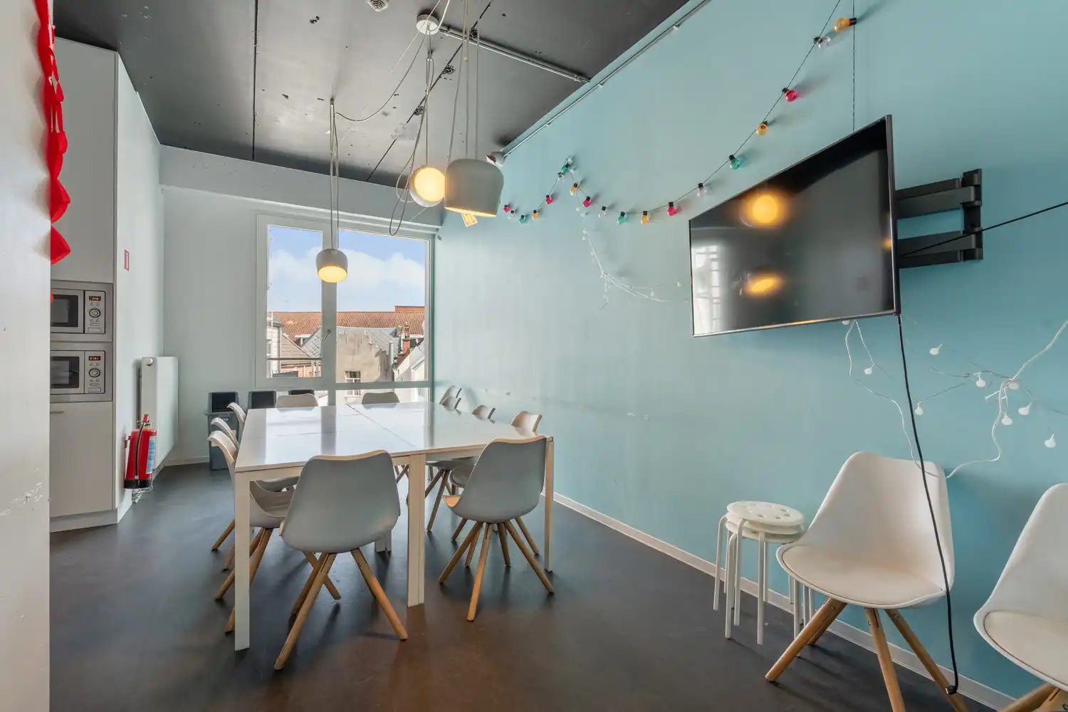 Centraal gelegen en moderne studentenkamer met eigen sanitair en een slaapverdiep! foto 12