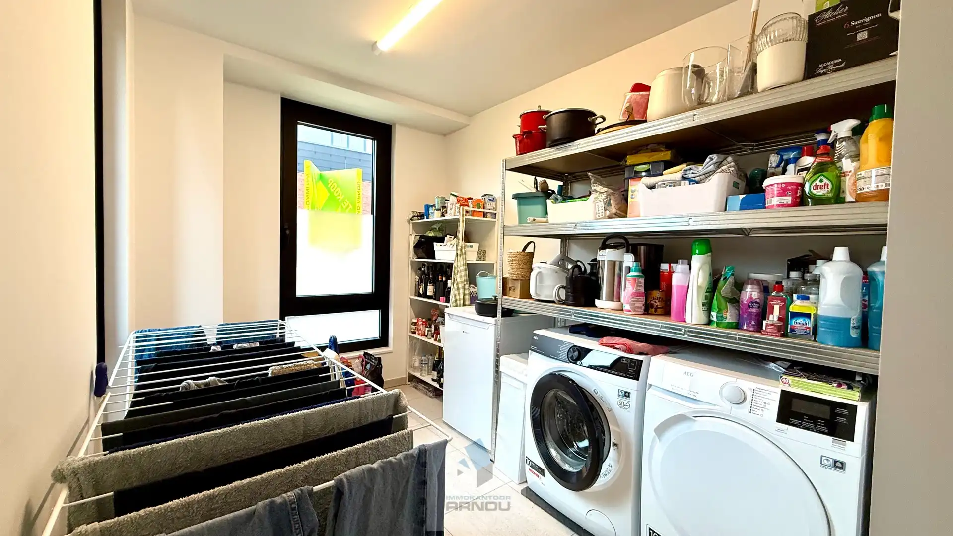 Stijlvolle en ruime loft met 2 slaapkamers, dressing, overdekt terras en 2 parkeerplaatsen foto 22