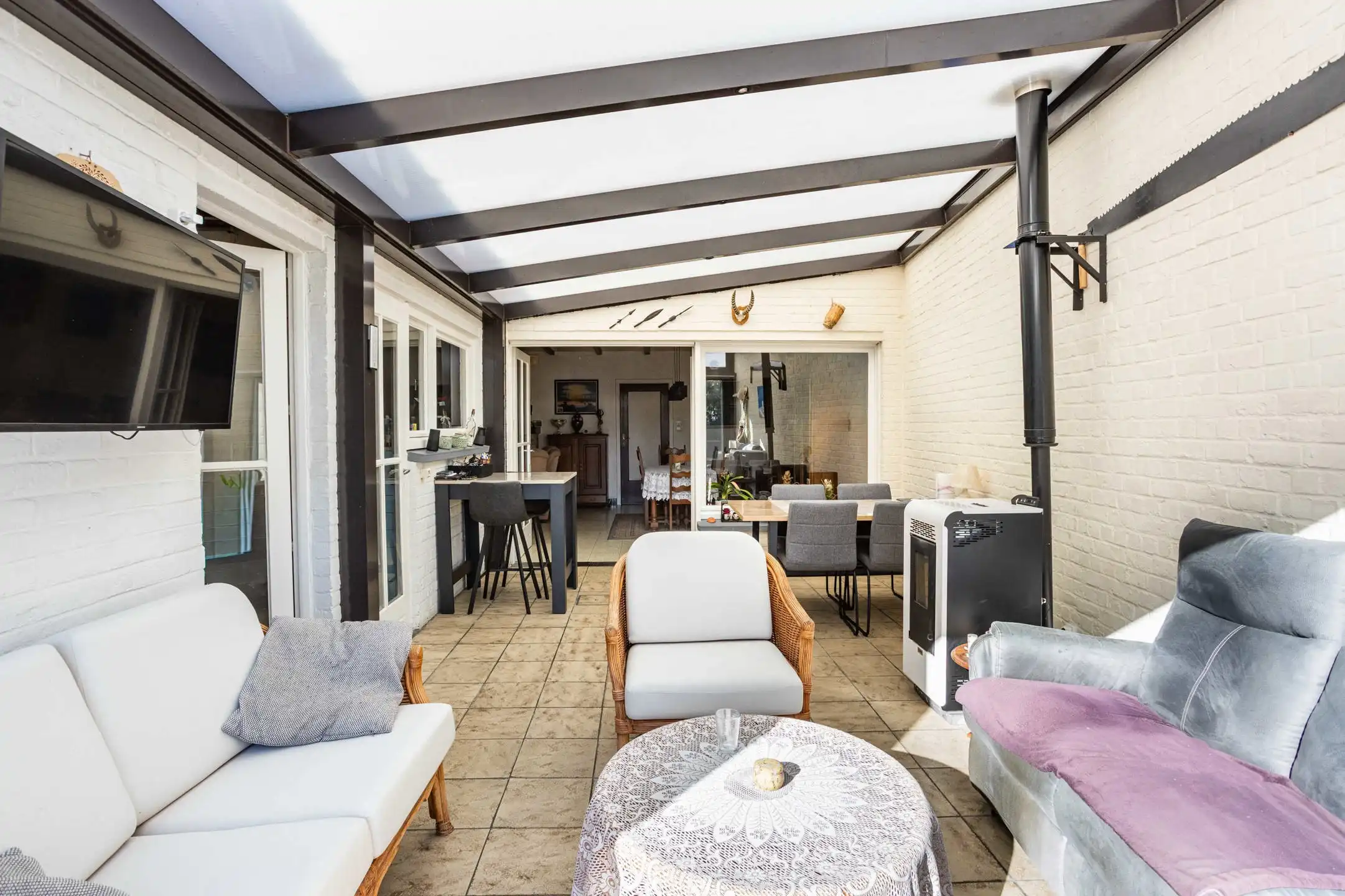 Solide burgerwoning met garage en tuin op gunstige ligging foto 14
