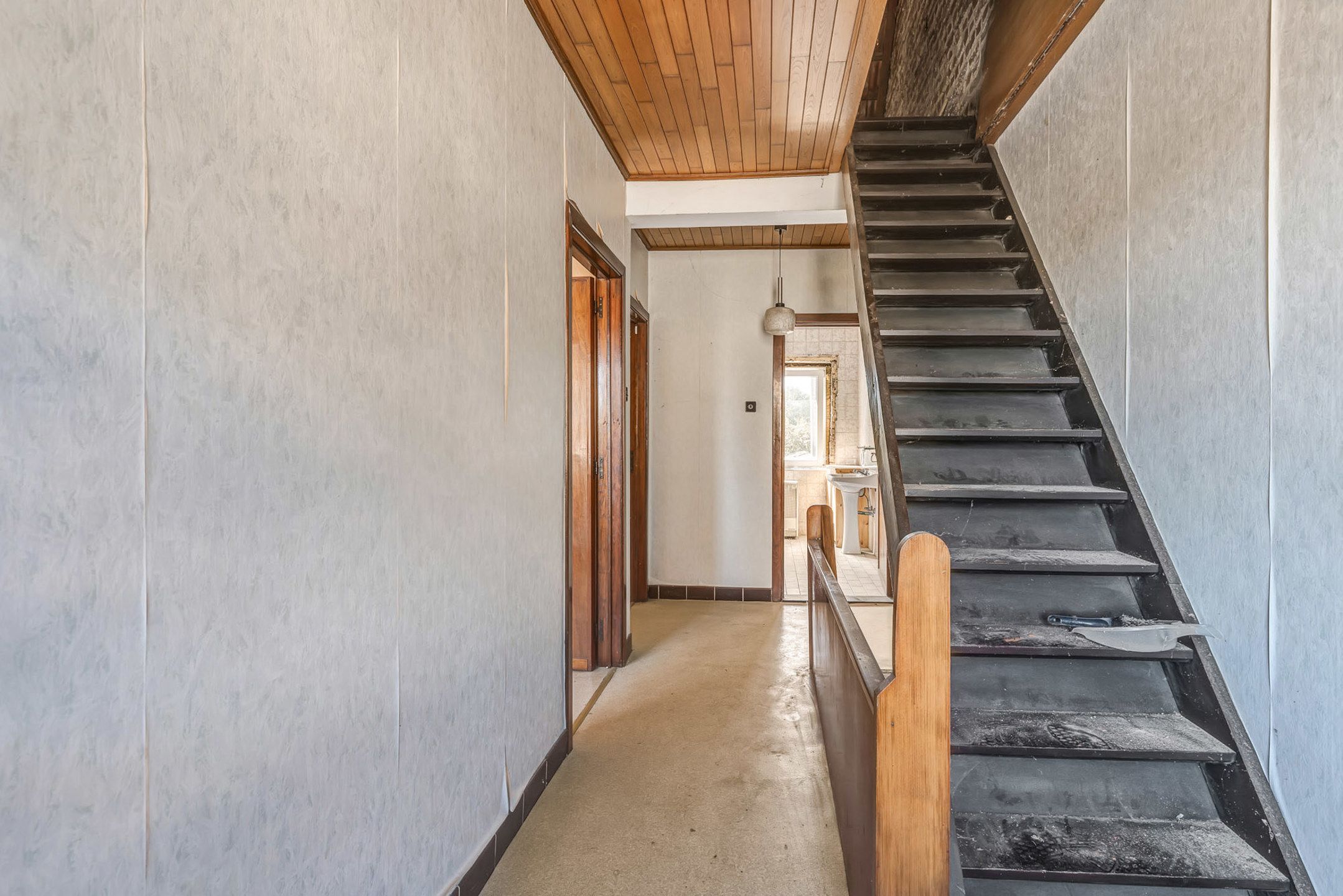 Te renoveren woning op een rustige ligging nabij centrum foto 9