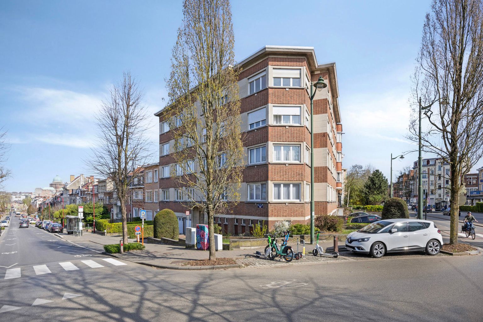 immo DAVID stelt voor: 1 slpk met 3 kelders en garagebox foto 3
