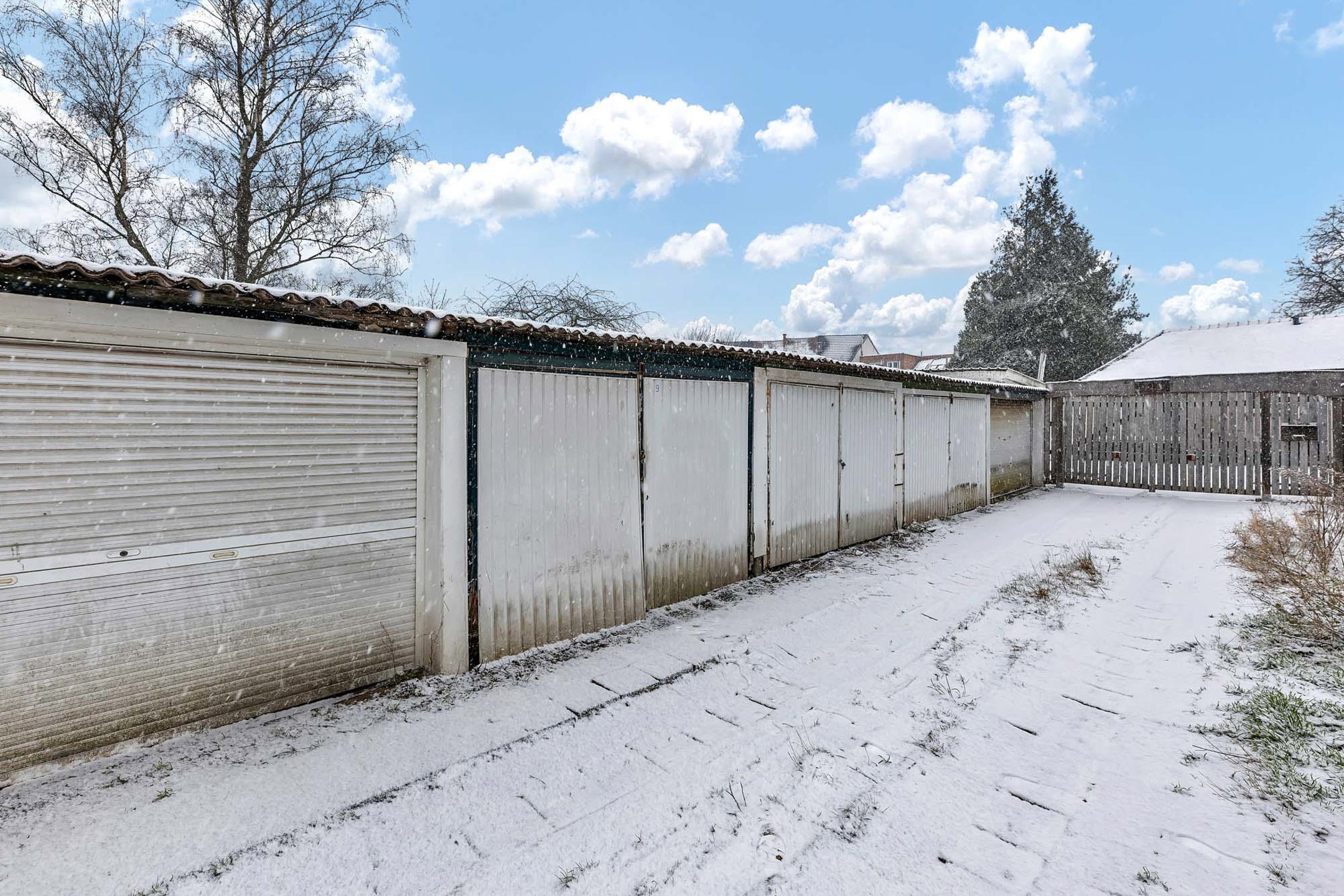 Te renoveren woning nabij centrum Aalst met 2 ruime slpks foto 19