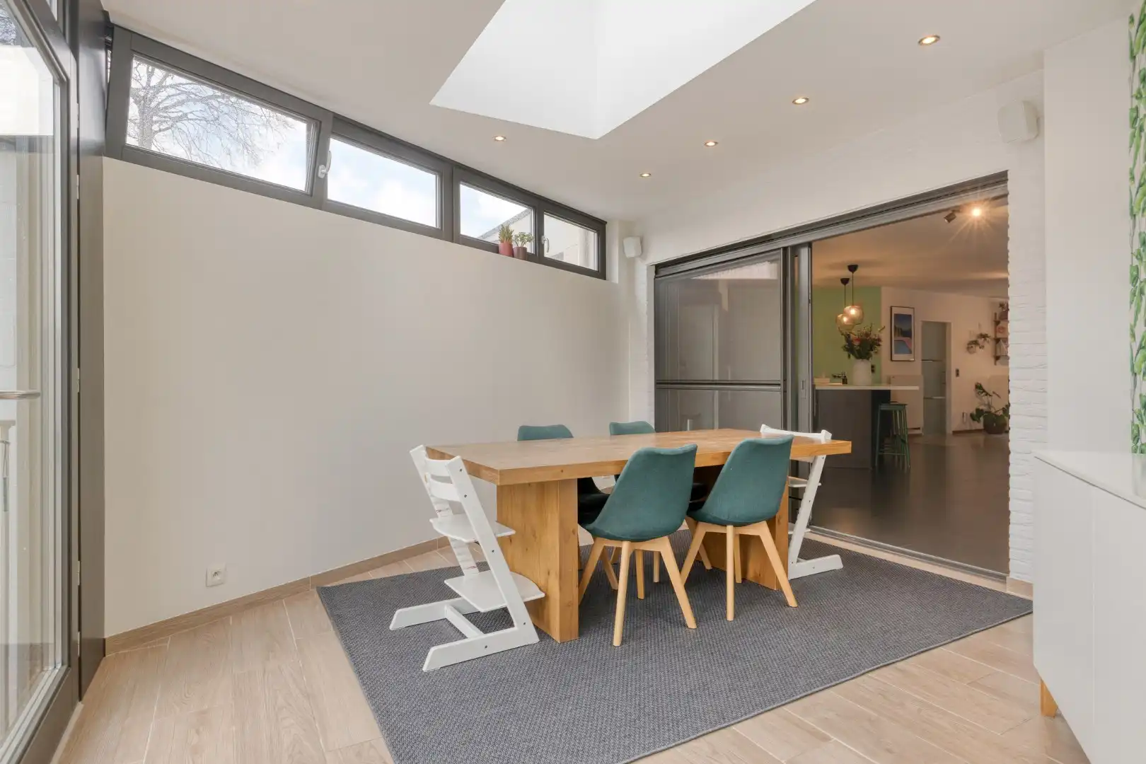 Instapklare bel-etagewoning met dubbele garage en tuin in het centrum van Retie foto 13