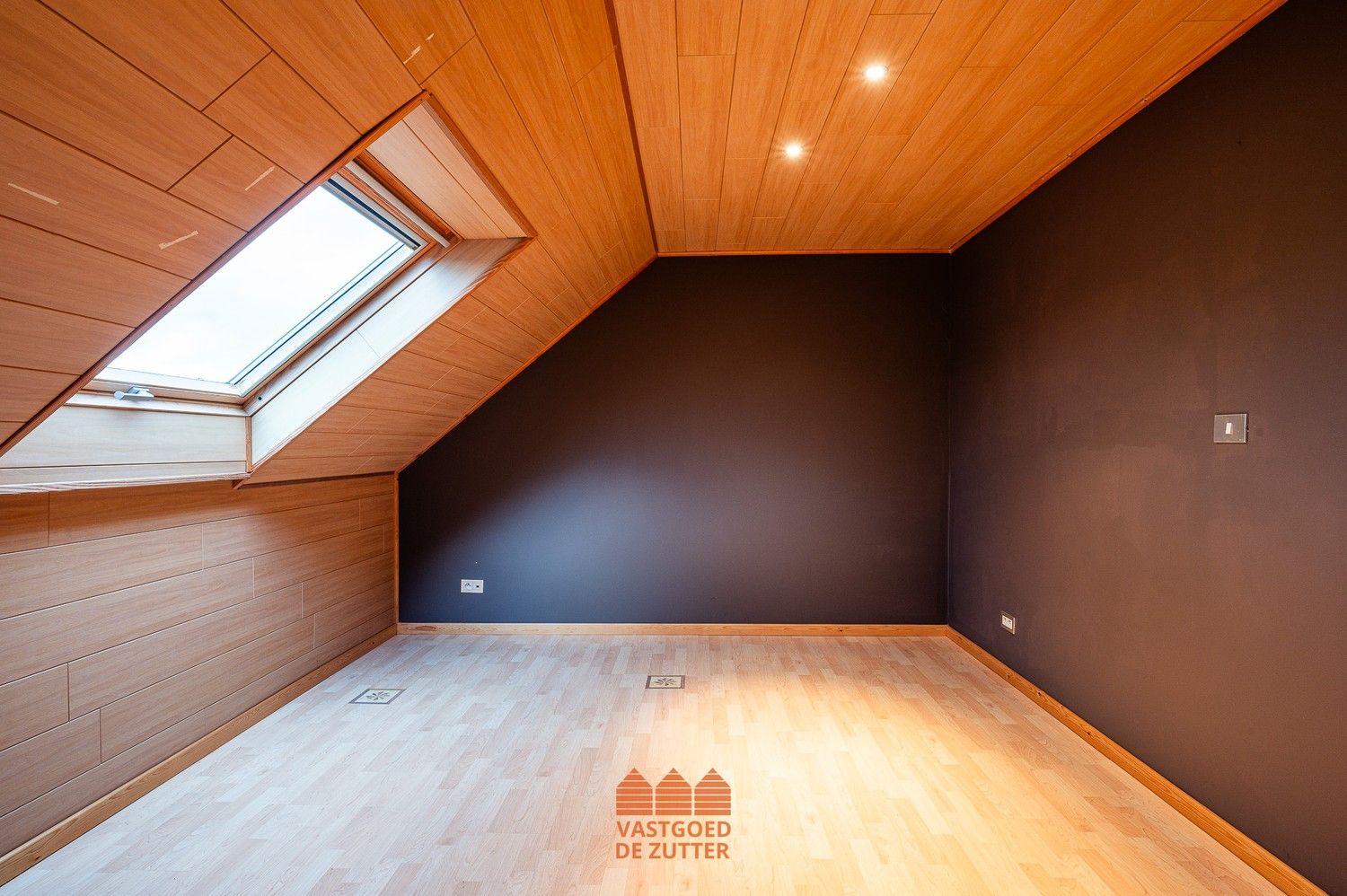Ruime woning met garage en verhuurde studio foto 30