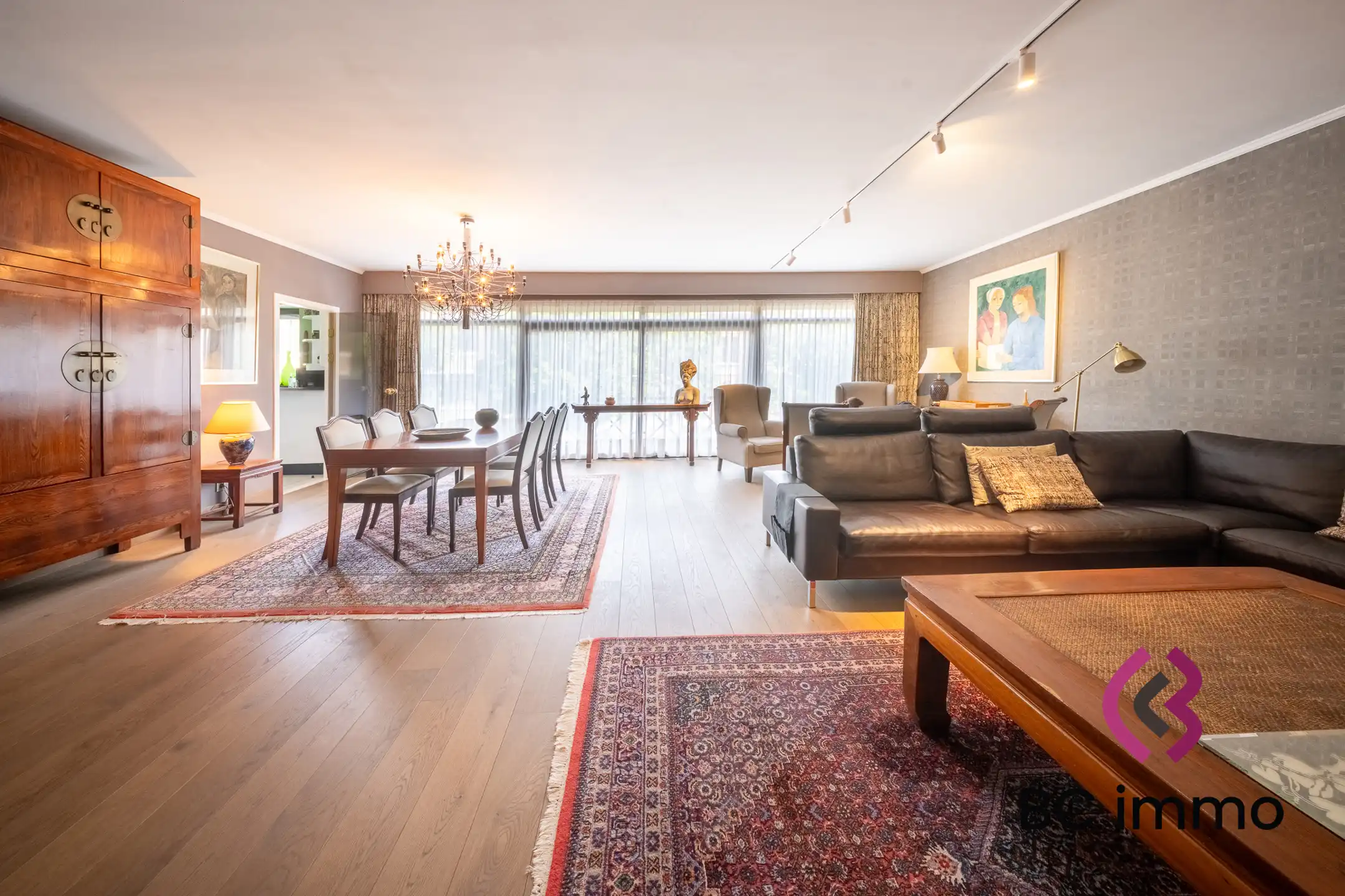 Exclusief appartement met 3 slaapkamers in hartje Hasselt foto 8