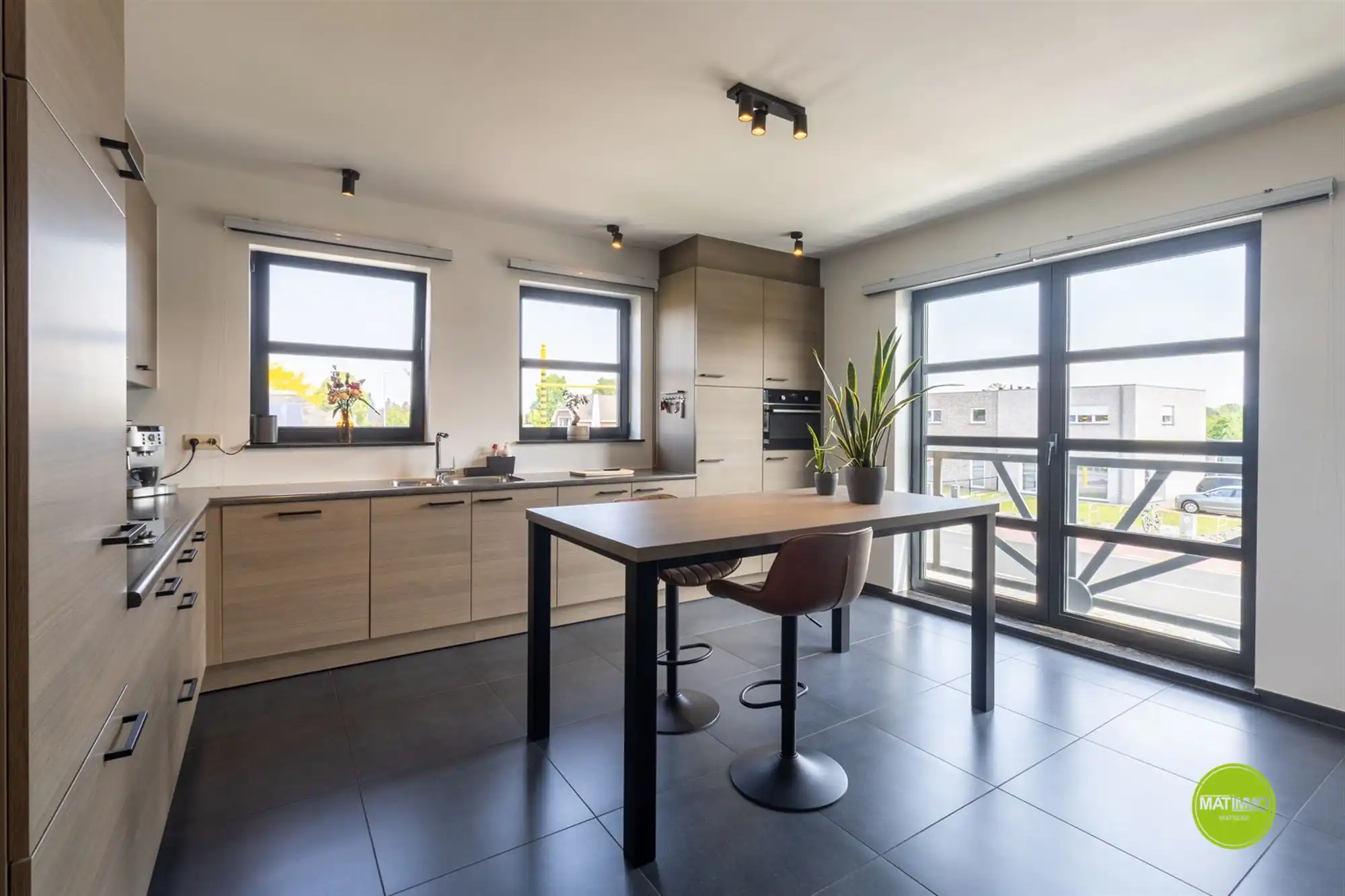 Ruim, energiezuinig duplex appartement in Hechtel-Eksel foto 7