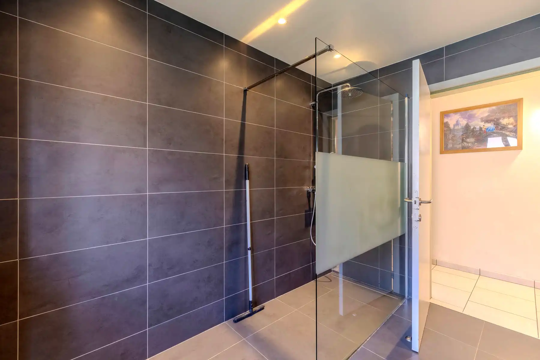 Zeer energiezuinige woning met 5 slpks op ca. 769 m² grond.  foto 16