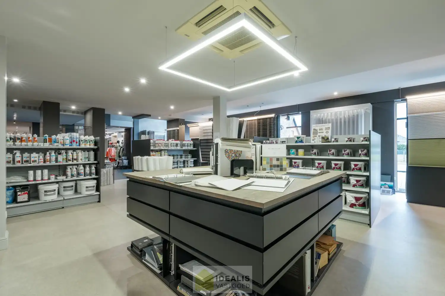 INSTAPKLARE HANDELSRUIMTE VAN MAAR LIEFST +- 410M² MET RIANTE WONING OP SCHITTERENDE COMMERCIËLE ZICHTLOCATIE!! foto 12