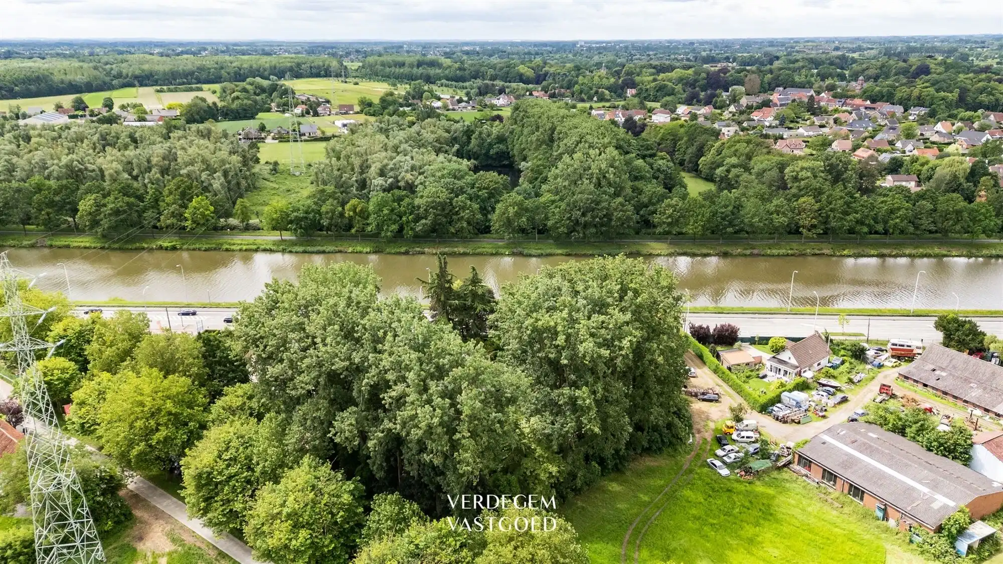 Klassevolle villa in weelderige tuin foto 32