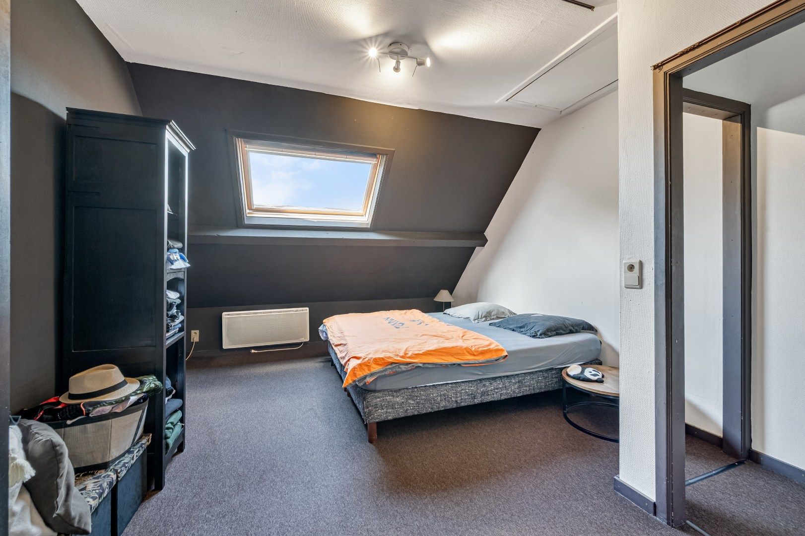 Charmante, rustiek ingerichte woning op toplocatie in Mariakerke foto 15