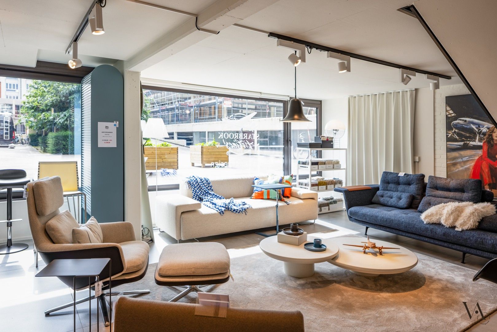High-end kantoor- en winkelruimtes in het hart van de stad foto 7