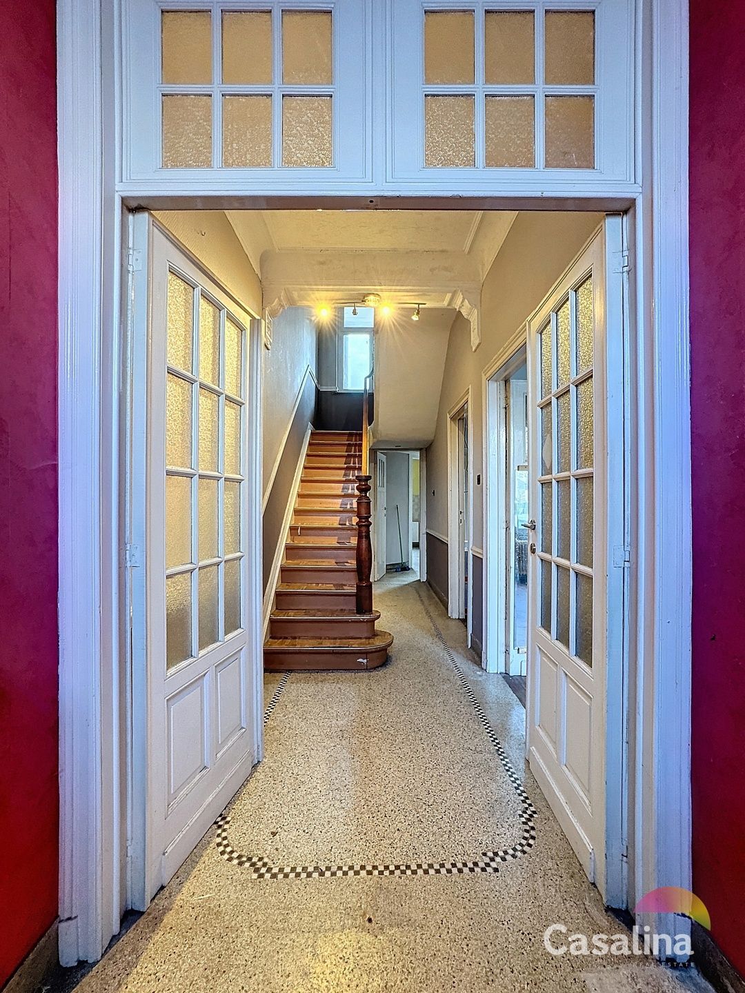 ONDER OPTIE - Huis te renoveren met een tuin van 250m² foto 2