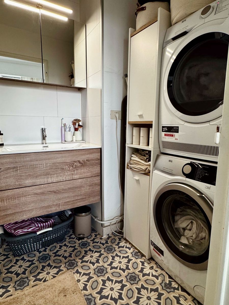 Top 1-kmr appartement met groot terras aan de vogeltjesmarkt (850€ huur +100€) foto 9