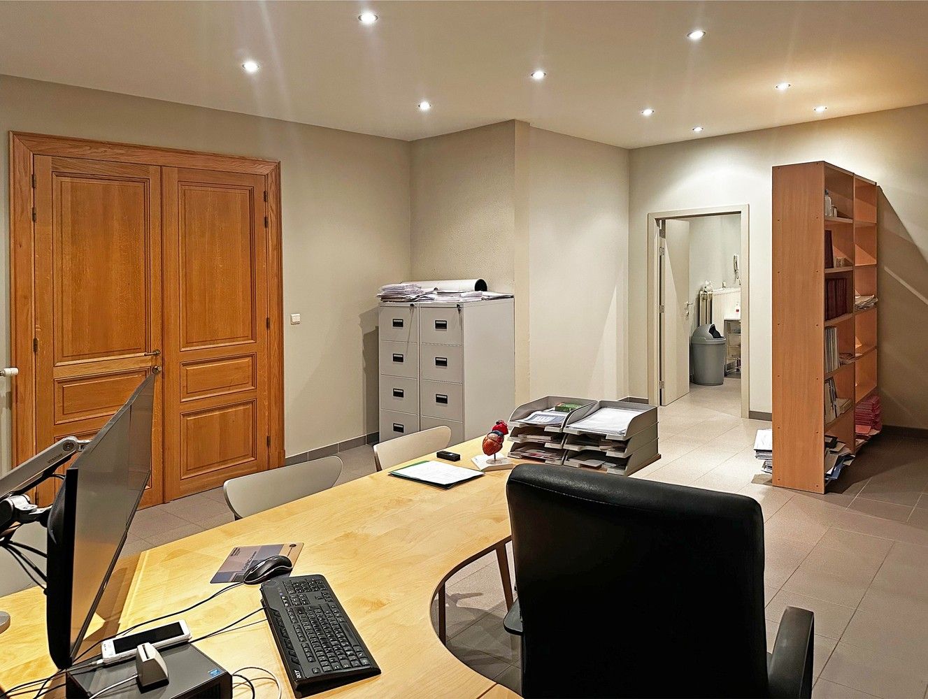 Opbrengsteigendom (praktijk + 2 appartementen) in Wijnegem centrum te koop! foto 39