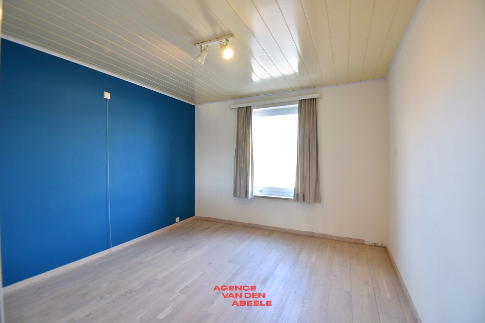 Instapklaar appartement met 2 slaapkamers te Sint-kruis foto 9