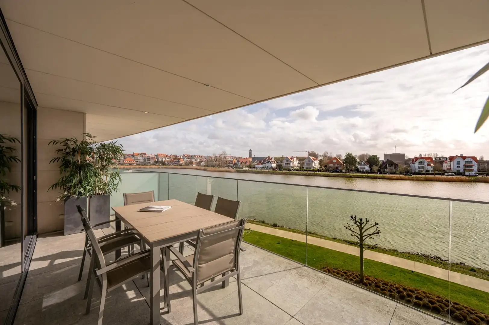 Exclusief appartement van 162 m2 in res. La Réserve met prachtig zicht op zegemeer foto 9