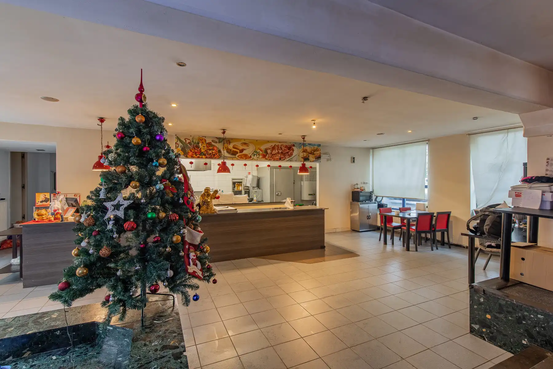 Ruim handelspand op commerciële locatie foto 2